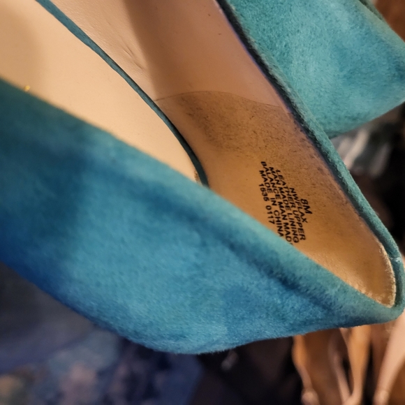 Nine west size 8 heels. - Picture 9 of 10